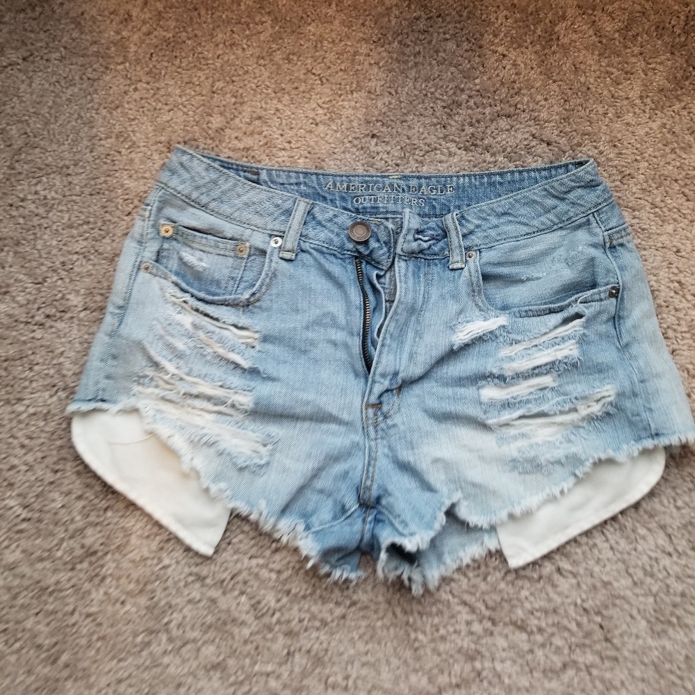 American eagle hi-rise shorts.